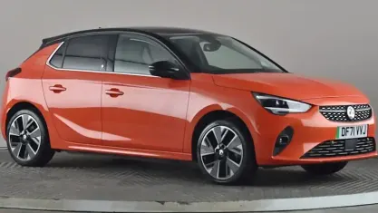 Usado Vauxhall Corsa-e Elite 100 kW (136 HP) 2022 Laranja Citadino