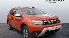 Orange Used 2022 Dacia Duster Prestige SUV | £13,495 (Fair price)
