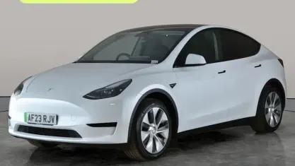 Używany Tesla Model Y RWD 219 kW (299 KM) 2024 SUV