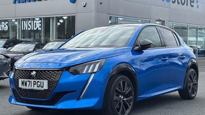 Usado Peugeot 208 Premium 102 HP (75 kW) 2022 Citadino