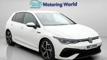 Second-hand VW Golf VIII R 320 CP (235 kW) 2023 Alb Hatchback
