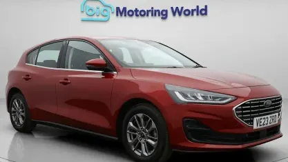 Used Ford Focus Titanium 155 HP (114 kW) 2023 Red Hatchback