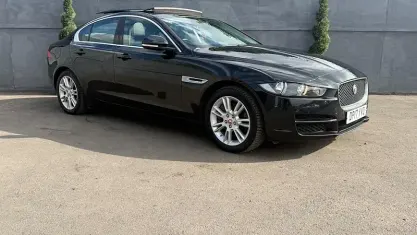 Used Jaguar XE Prestige 200 HP (147 kW) 2016 Black Sedan