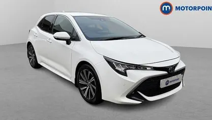 White Used 2022 Toyota Corolla Design Hatchback | £18,399 (Fair price)