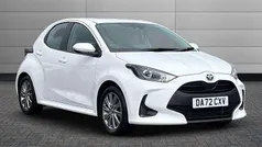 White Used 2022 Toyota Yaris Hybrid Hatchback | £15,850 (Good price)