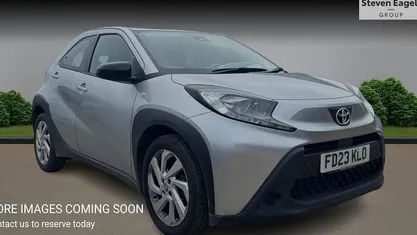 Used Toyota Aygo X PURE 72 HP (52 kW) 2025 SUV