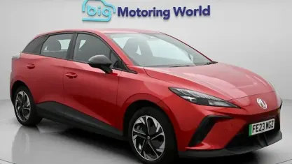 Used MG MG4 EV SE 150 kW (204 HP) 2023 Red Hatchback