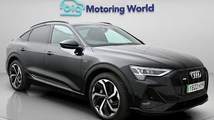 Begagnad Audi e-tron Sportback Black Edition 300 kW (408 HK) 2022 Svart SUV