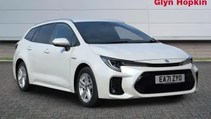 Używany Suzuki Swace SZ5 122 KM (89 kW) 2021 Biały Kombi