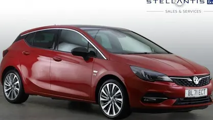 Red Used 2021 Vauxhall Astra Edition Hatchback | £12,152 (Fair price)
