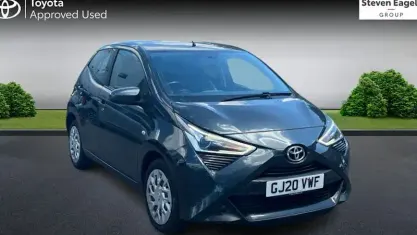 Used Toyota Aygo X-play 72 HP (52 kW) 2020 Hatchback