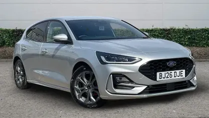 New Ford Focus ST-Line 155 HP (114 kW) 2025 Silver Hatchback
