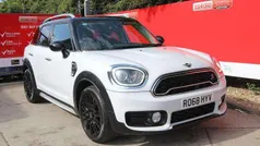 White Used 2018 Mini Cooper S Countryman SUV | £20,095 (Fair price)