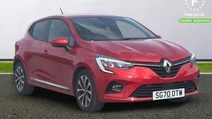 Used Renault Clio Iconic 101 HP (74 kW) 2020 Red Hatchback
