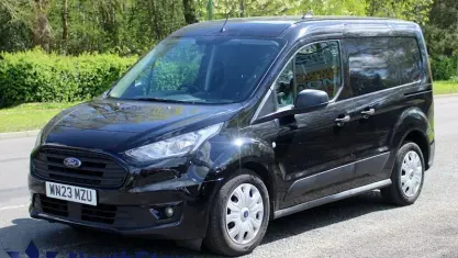 Begagnad Ford Transit Connect Trend 75 HK (55 kW) 2023 Svart Minibuss