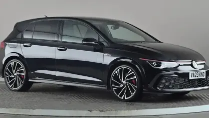Second-hand VW Golf VIII GTI 245 CP (180 kW) 2023 Negru Hatchback