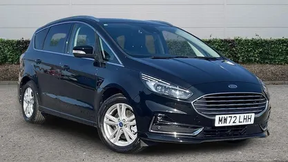 Usado Ford S-MAX Titanium 190 HP (139 kW) 2022 Preto Monovolume