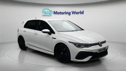 Used VW Golf VIII R 320 HP (235 kW) 2024 White Hatchback
