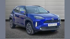 Juniper blue Used 2025 Toyota Yaris Cross SUV | £27,901 (Fair price)