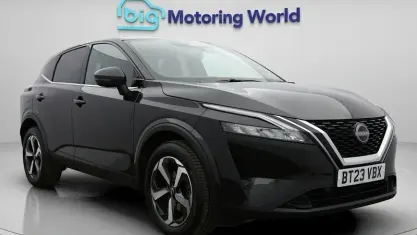 Begagnad Nissan Qashqai N-Connecta 140 HK (102 kW) 2023 Svart SUV