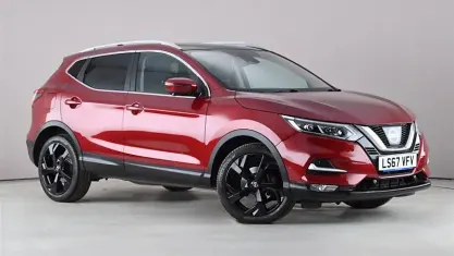 Begagnad Nissan Qashqai Tekna 116 HK (85 kW) 2017 Röd SUV