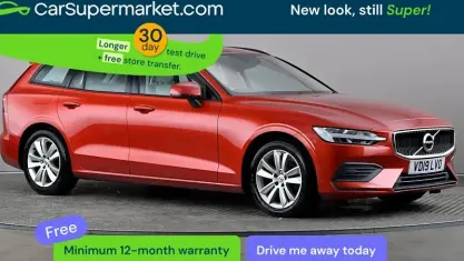 Begagnad Volvo V60 Momentum 150 HK (110 kW) 2019 Röd Kombi
