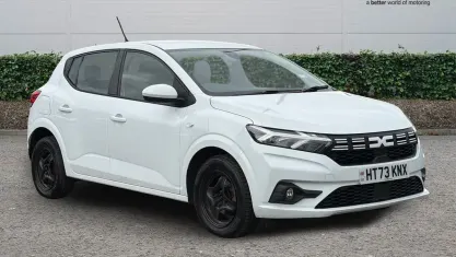Used Dacia Sandero Expression 101 HP (74 kW) 2023 White Hatchback