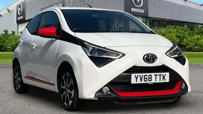 Used Toyota Aygo Trend 72 HP (52 kW) 2019 White Hatchback