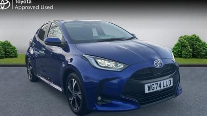 Begagnad Toyota Yaris Hybrid Design 116 HK (85 kW) 2026 Halvkombi