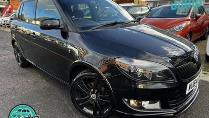 Begagnad Skoda Fabia 105 HK (77 kW) 2014 Svart Halvkombi
