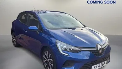 Blue Used 2021 Renault Clio V Iconic Hatchback | £10,350 (Fair price)