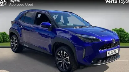 Used Toyota Yaris Cross Design 116 HP (85 kW) 2025 Blue SUV