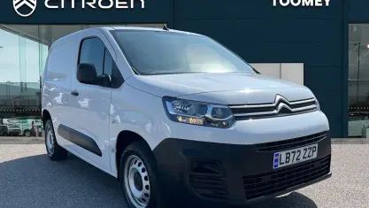 Used Citroën Berlingo PureTech 110 HP (80 kW) 2022 White MPV