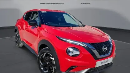 Used Nissan Juke N-Connecta 114 HP (83 kW) 2023 Red SUV