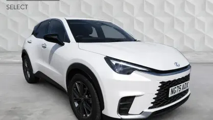 Used Lexus LBX 136 HP (100 kW) 2026 White SUV