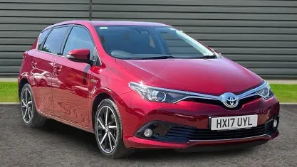 Usado Toyota Auris Hybrid Design 136 HP (100 kW) 2017 Citadino