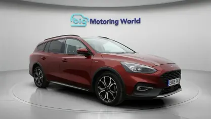 Used Ford Focus Active X 150 HP (110 kW) 2020 Red Estate