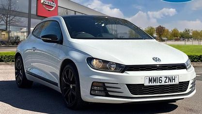 Begagnad VW Scirocco Black Edition 150 HK (110 kW) 2016 Vit Sportkupé