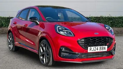 Używany Ford Puma ST 200 KM (147 kW) 2023 Czerwony SUV