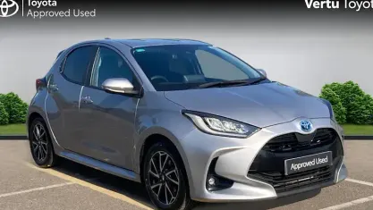 Used Toyota Yaris Design 116 HP (85 kW) 2023 Silver Hatchback