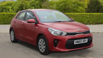 Second-hand Kia Rio Air 84 CP (61 kW) 2019 Roșu Hatchback