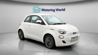 Used Fiat 500e Action 69 kW (95 HP) 2022 White Hatchback