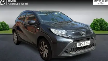 Used Toyota Aygo X PURE 72 HP (52 kW) 2024 Black SUV