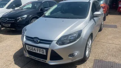 Used Ford Focus Zetec 125 HP (91 kW) 2014 Silver Hatchback