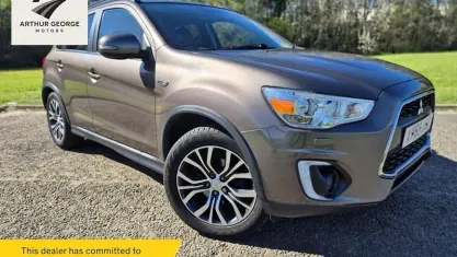 Begagnad Mitsubishi ASX 114 HK (83 kW) 2015 Brun SUV