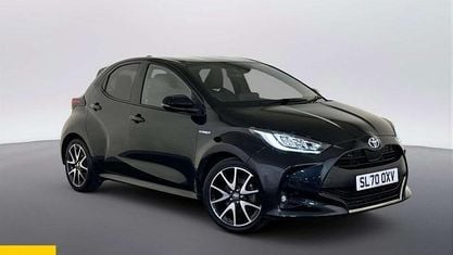 Używany Toyota Yaris Hybrid 116 KM (85 kW) 2020 Czarny Hatchback
