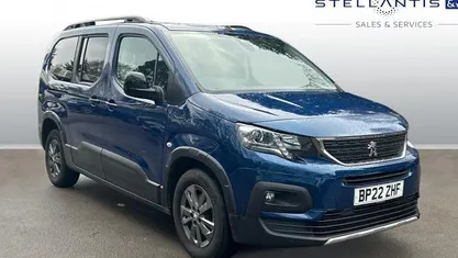 Used Peugeot Rifter Allure Premium 131 HP (96 kW) 2022 Blue MPV
