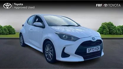 Used 2025 Toyota Yaris Hybrid Hatchback | £18,285 (Super price)