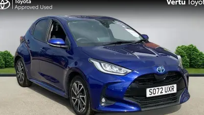 Usado Toyota Yaris Hybrid Design 116 HP (85 kW) 2026 Citadino