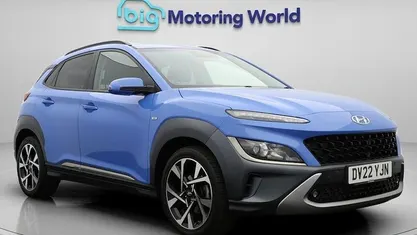 Second-hand Hyundai Kona Premium 120 CP (88 kW) 2022 Albastru SUV